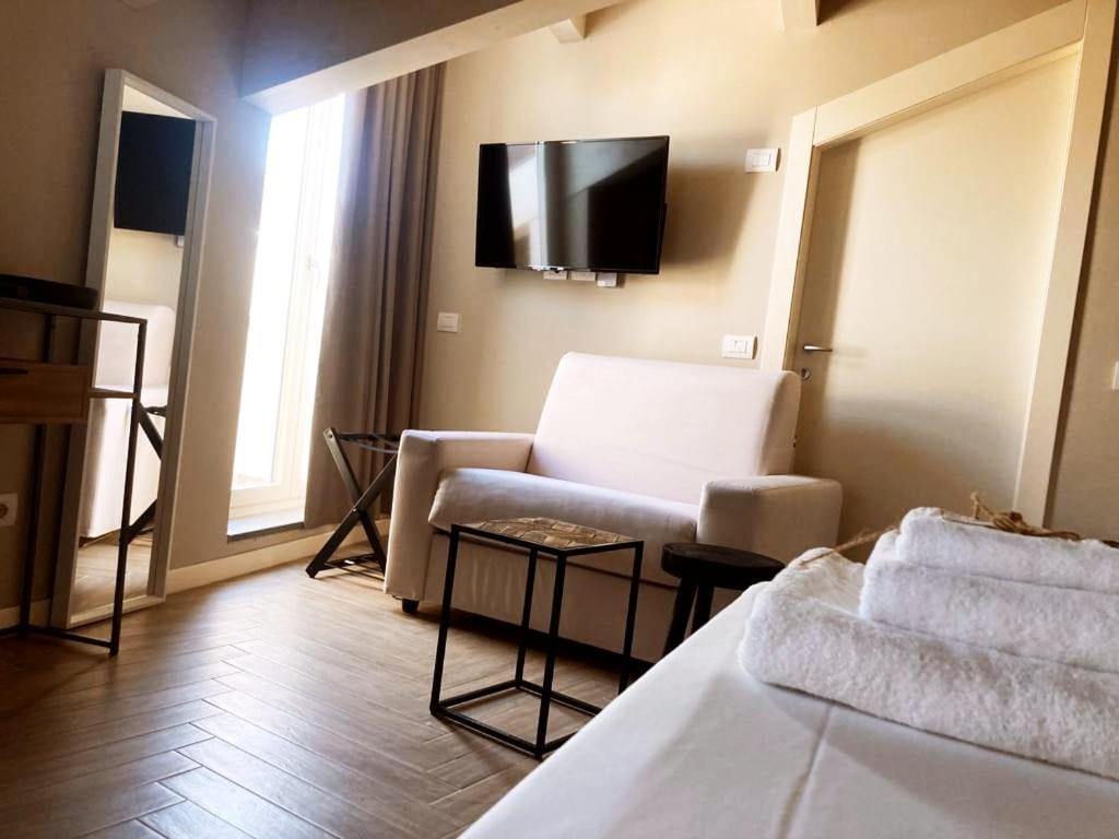 Gatto Bianco Rooms 42 Bergamo Exteriör bild